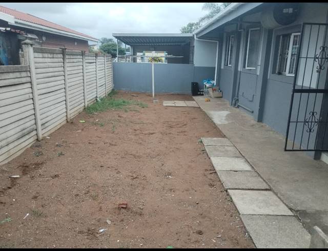 3 BEDROOM HOUSE FOR SALE IN AUSTERVILLE
